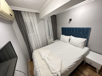 asparagus hotel suits old city