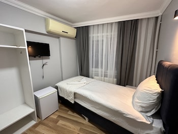 asparagus hotel suits old city