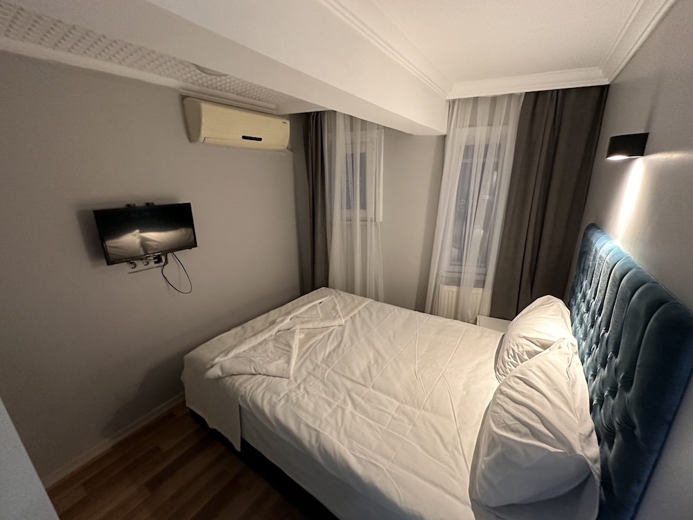 asparagus hotel suits old city