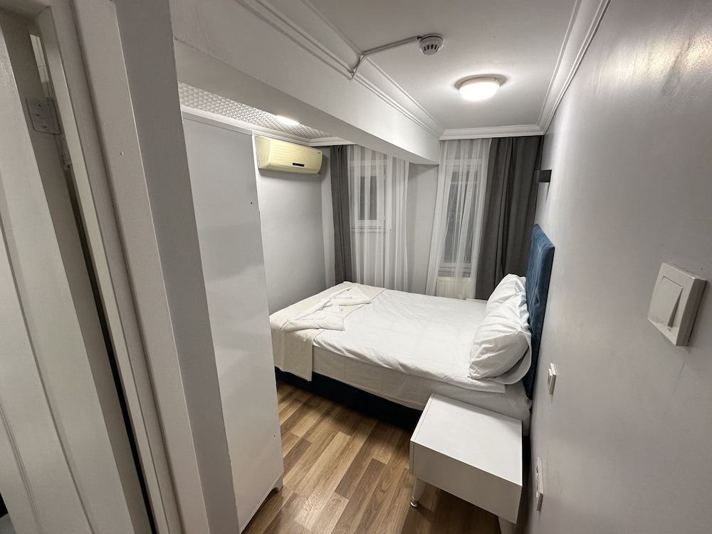 asparagus hotel suits old city