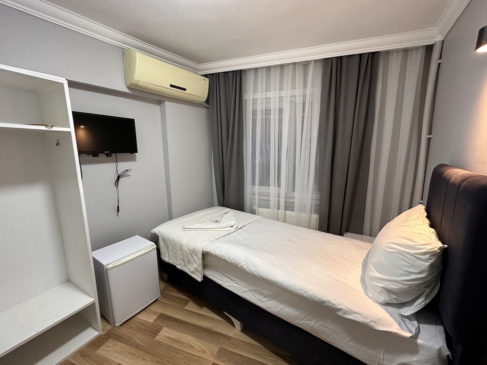 asparagus hotel suits old city