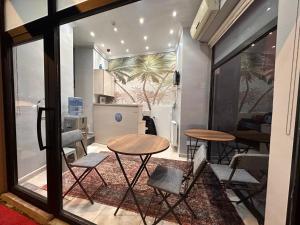 asparagus hotel suits old city