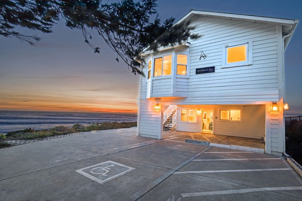 Black Sands Inn,Shelter Cove>>Fort Bragg,2 star
