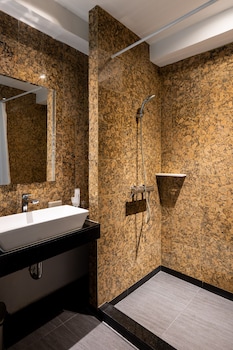 sukhothai hotel and residence