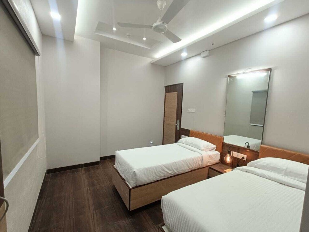 Hotel Ozone Inn,Mumbai>>Cuffe Parade,3 star