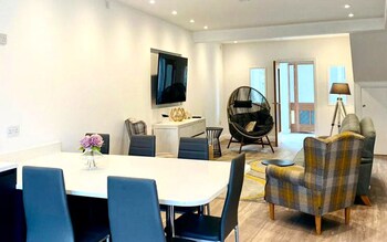 mode apartments st annes
