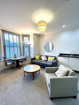mode apartments st annes
