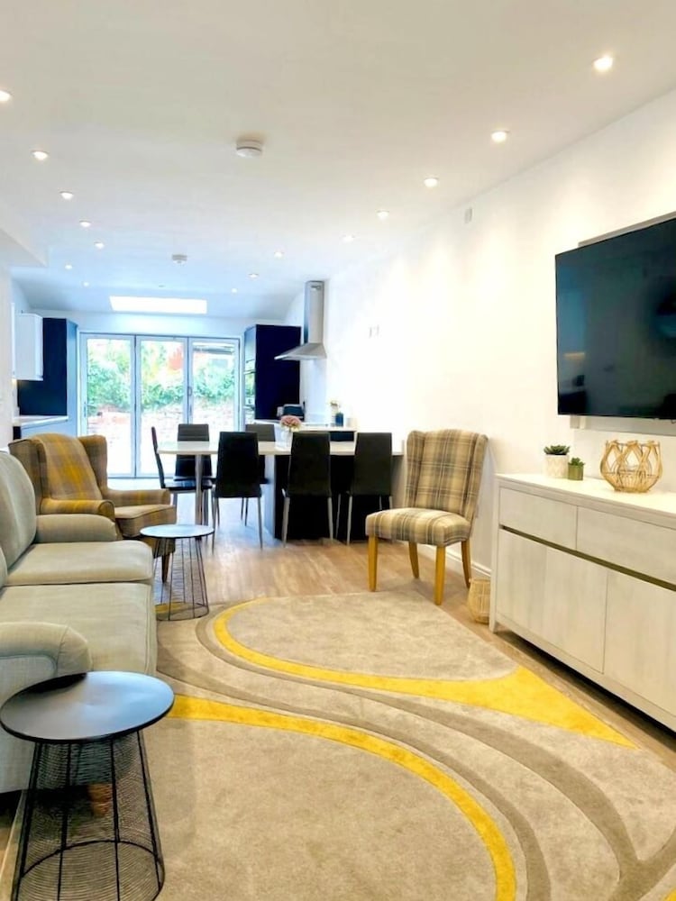 mode apartments st annes