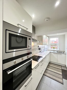 mode apartments st annes