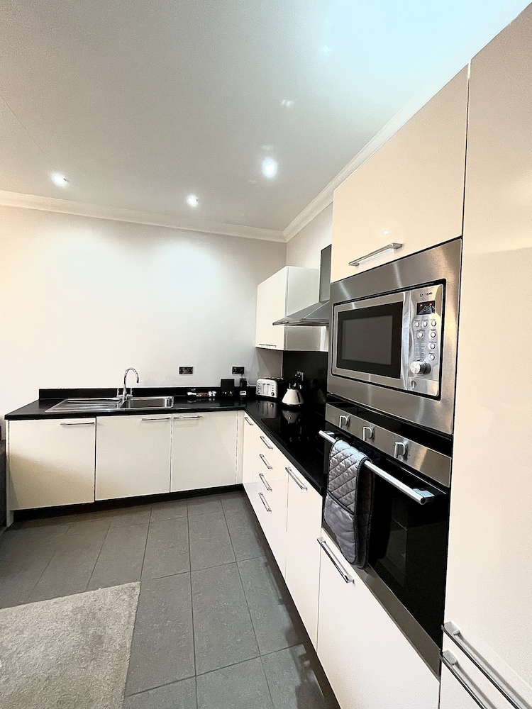 mode apartments st annes