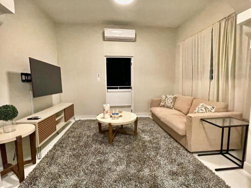 stunning 2 bedroom apartment