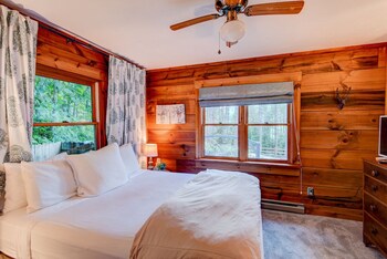 heritage hill cabins