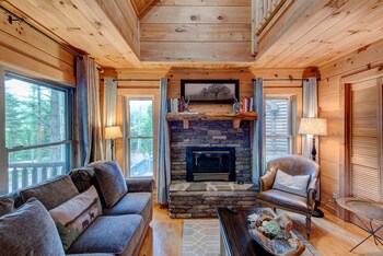 heritage hill cabins