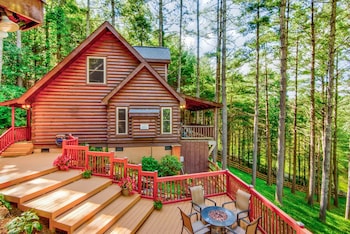 heritage hill cabins