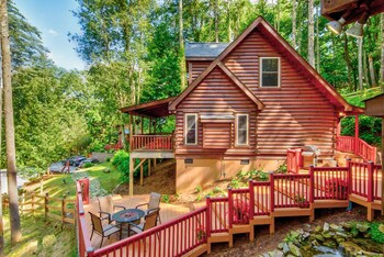 heritage hill cabins