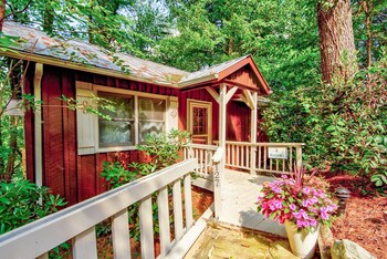 heritage hill cabins