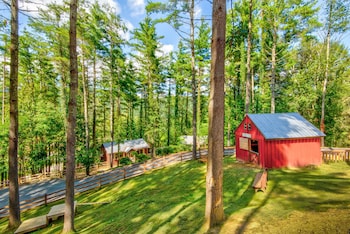 heritage hill cabins