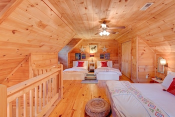 heritage hill cabins