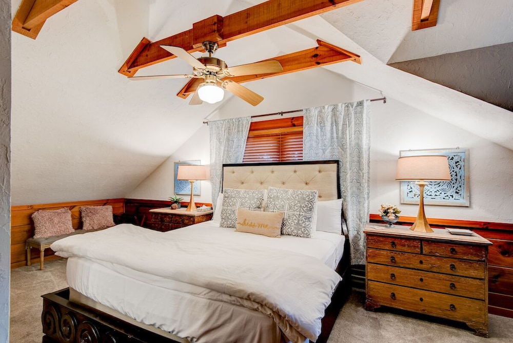 heritage hill cabins