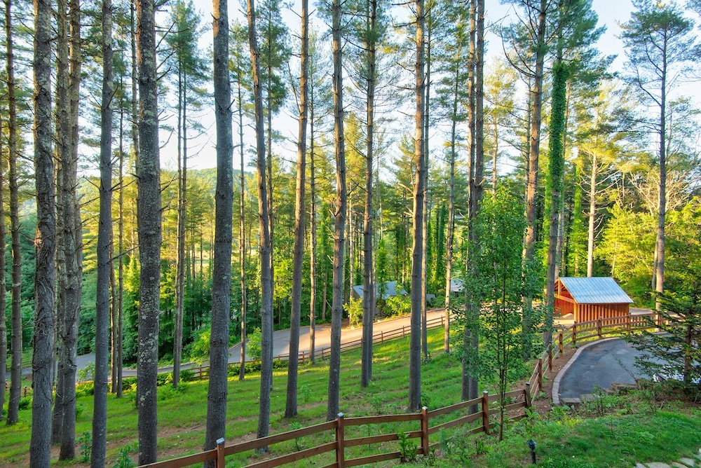 heritage hill cabins
