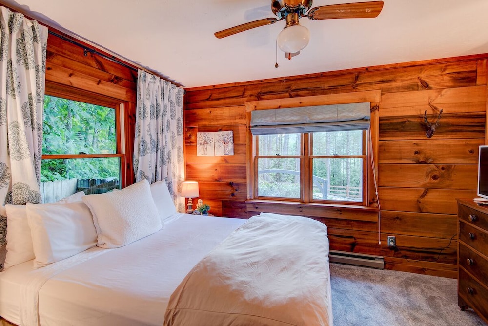 heritage hill cabins