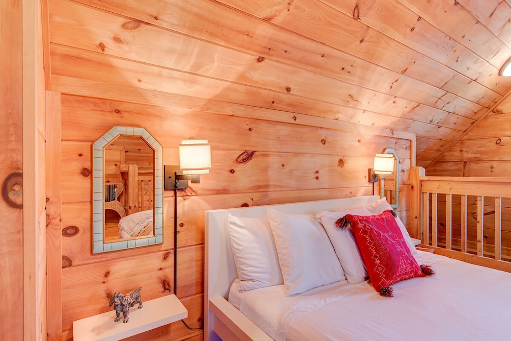 heritage hill cabins