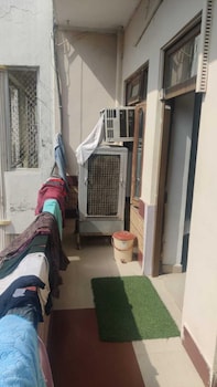 narayani guest house