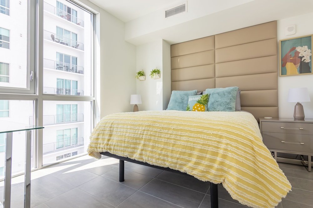 mirabilecondodwntown mia brickell w prkg