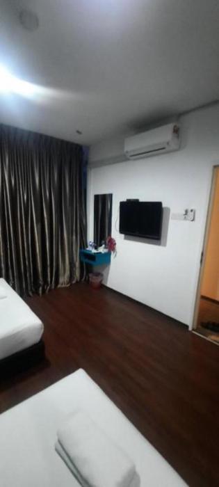 oyo 90724 rg hotel