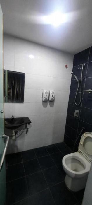oyo 90724 rg hotel