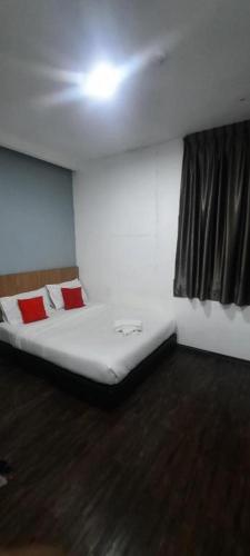 oyo 90724 rg hotel