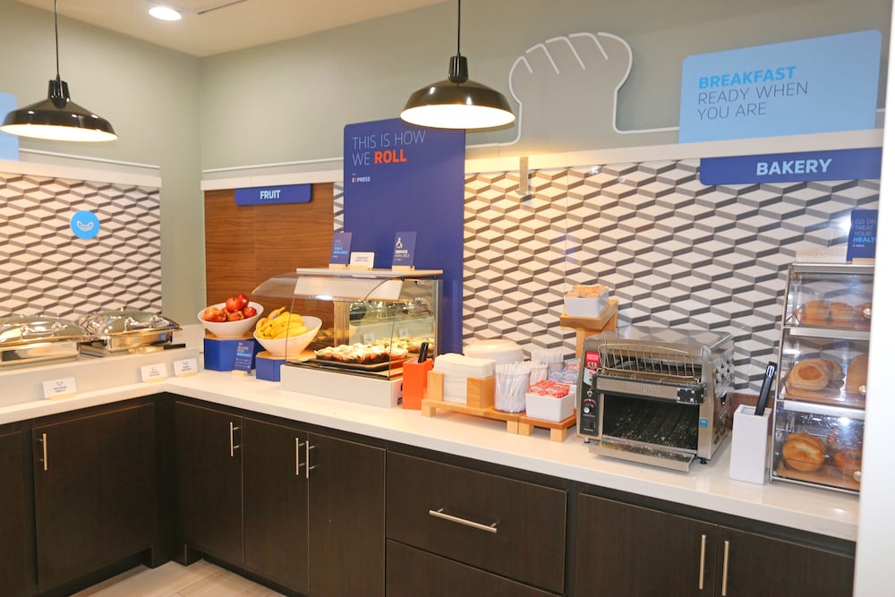 holiday inn express and suites south padre island
