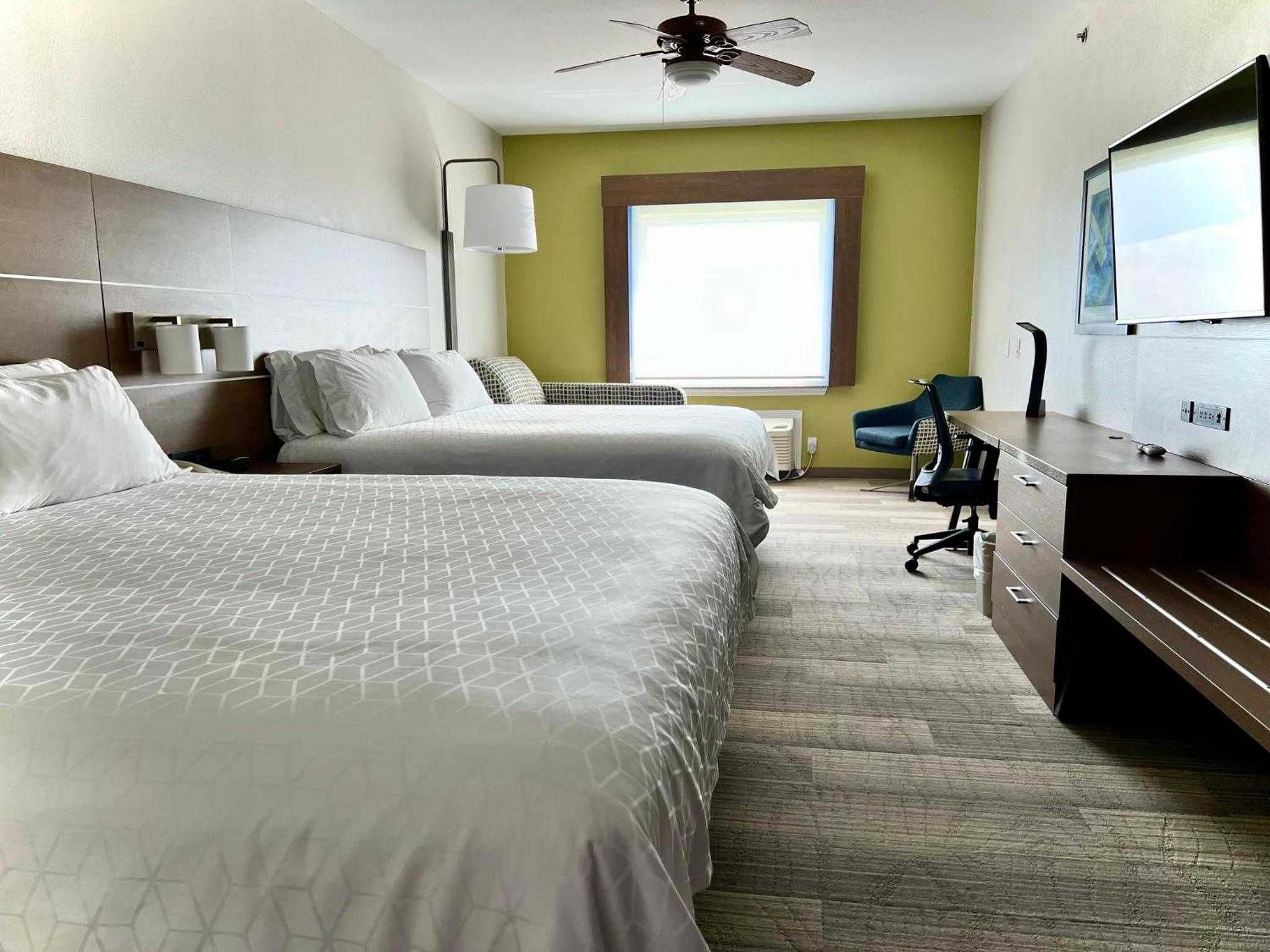 holiday inn express and suites south padre island