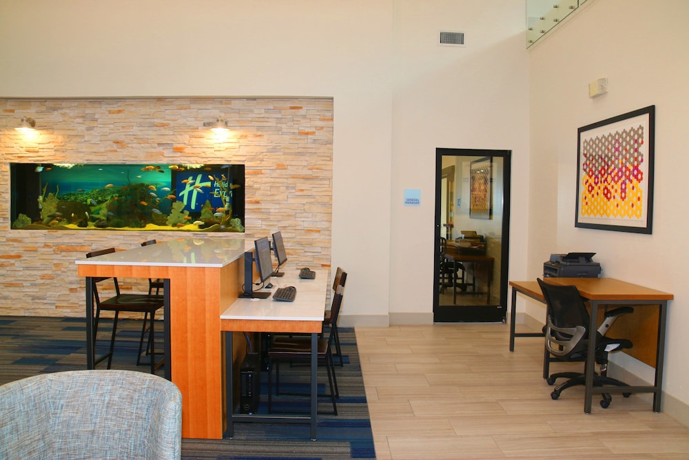 holiday inn express and suites south padre island