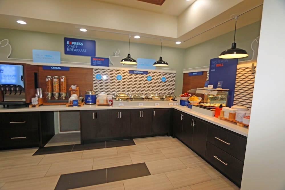 holiday inn express and suites south padre island