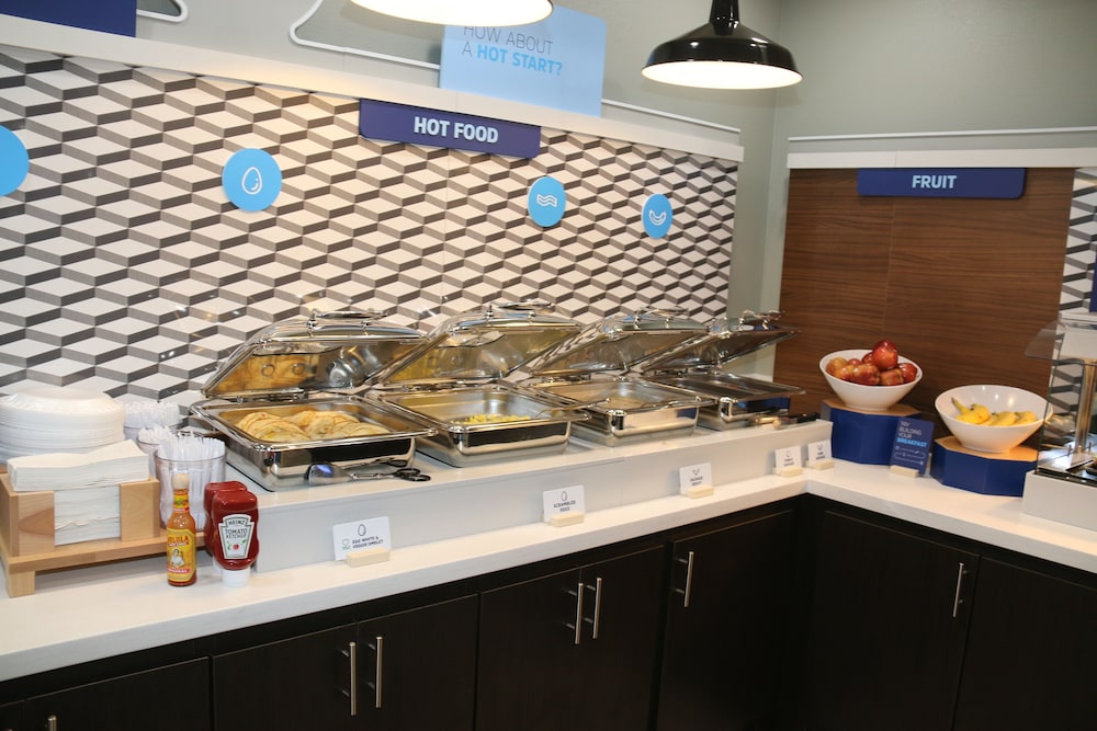 holiday inn express and suites south padre island