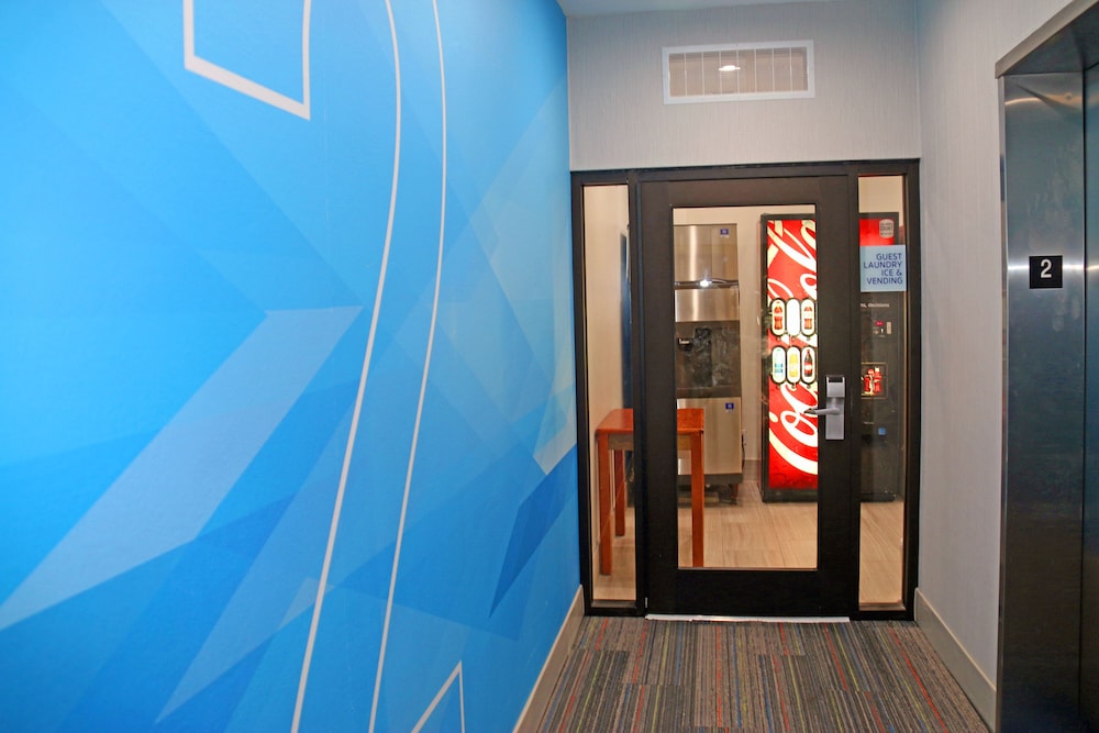 holiday inn express and suites south padre island