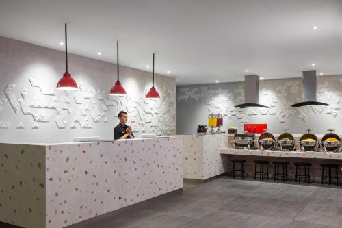 amaris hotel kalimalang