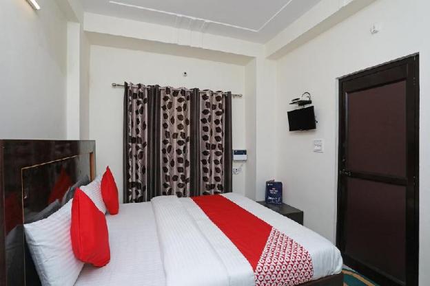 hotel aryaman