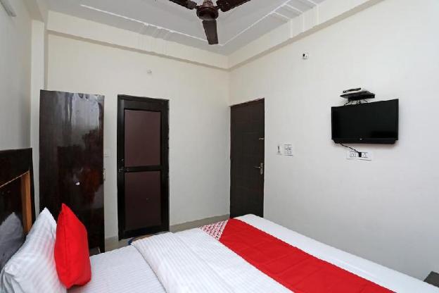 hotel aryaman