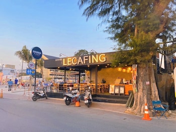 the sunset bangsaen seaview