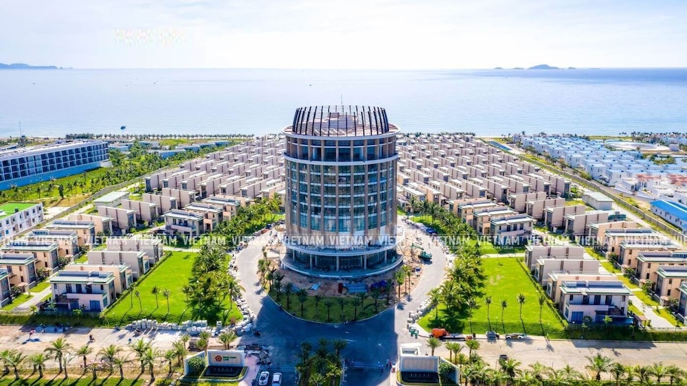 mystery cam ranh villas and spa