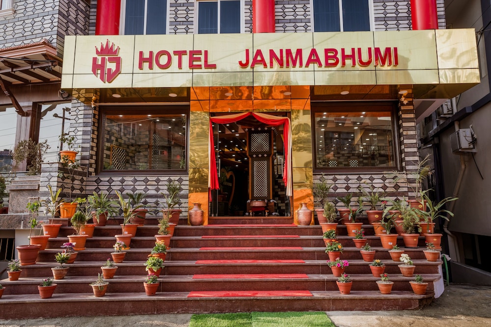hotel janmabhumi