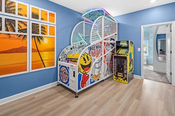 harbor island beach club by villatel
