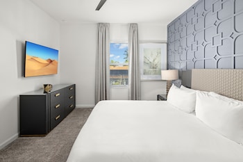 harbor island beach club by villatel
