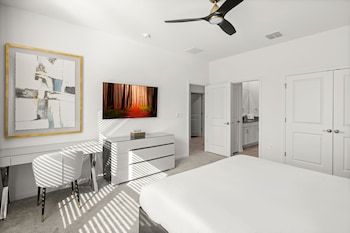 harbor island beach club by villatel