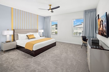 harbor island beach club by villatel