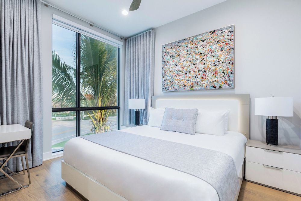 harbor island beach club by villatel