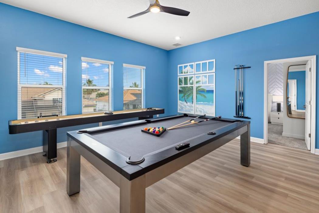 harbor island beach club by villatel