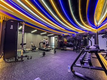 cat ba paradise hotel sky bar and massage